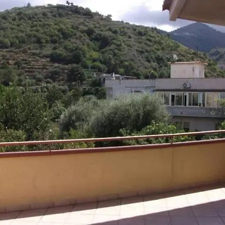 Da Pippo Apartment Brolo
