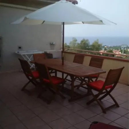 Da Pippo Apartment Brolo